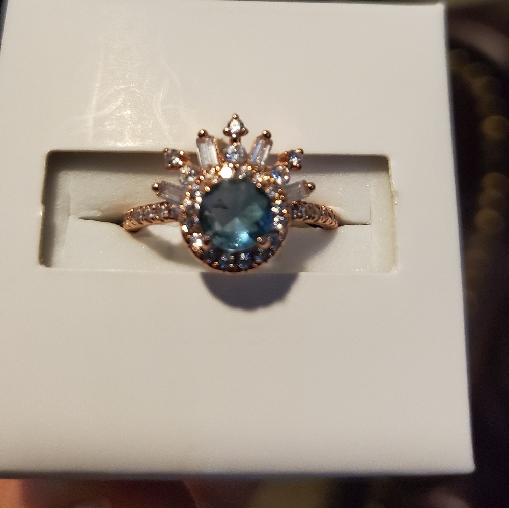 Ladies ring